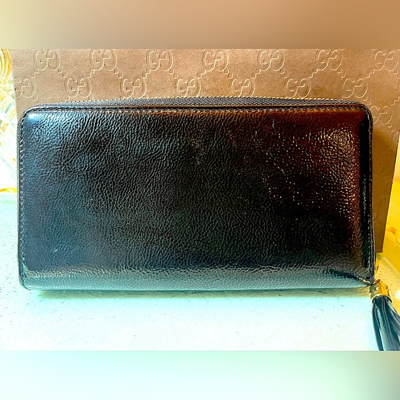 Gucci Soho Patent Leather Zippy Wallet - Picture 7 of 15